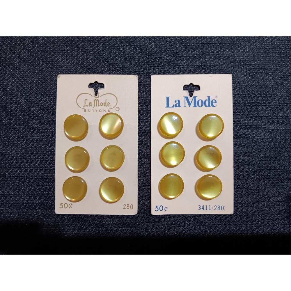 Vintage La Mode Yellow Gold Pearlescent Shank‎ Buttons 12 Count 3411 280